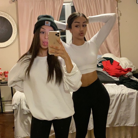 Meet your Posher, Leah - Picture 1 of 1